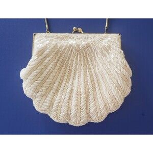 White Beaded Shell Scalloped Purse Clutch Chain Strap Evening Handbag Kisslock